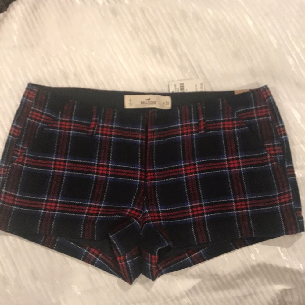 Holister plaid shorts